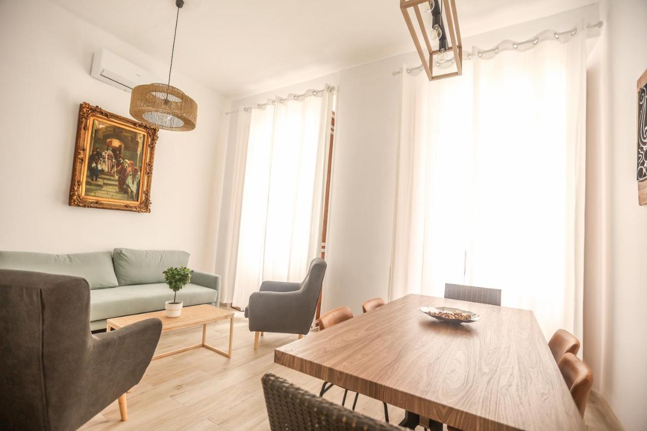 מאלגה Apartamentos Catedral מראה חיצוני תמונה