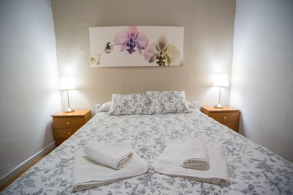 מאלגה Apartamentos Catedral מראה חיצוני תמונה
