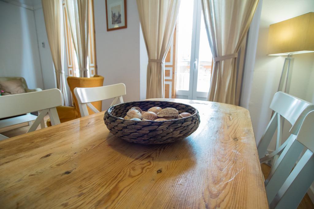 מאלגה Apartamentos Catedral מראה חיצוני תמונה