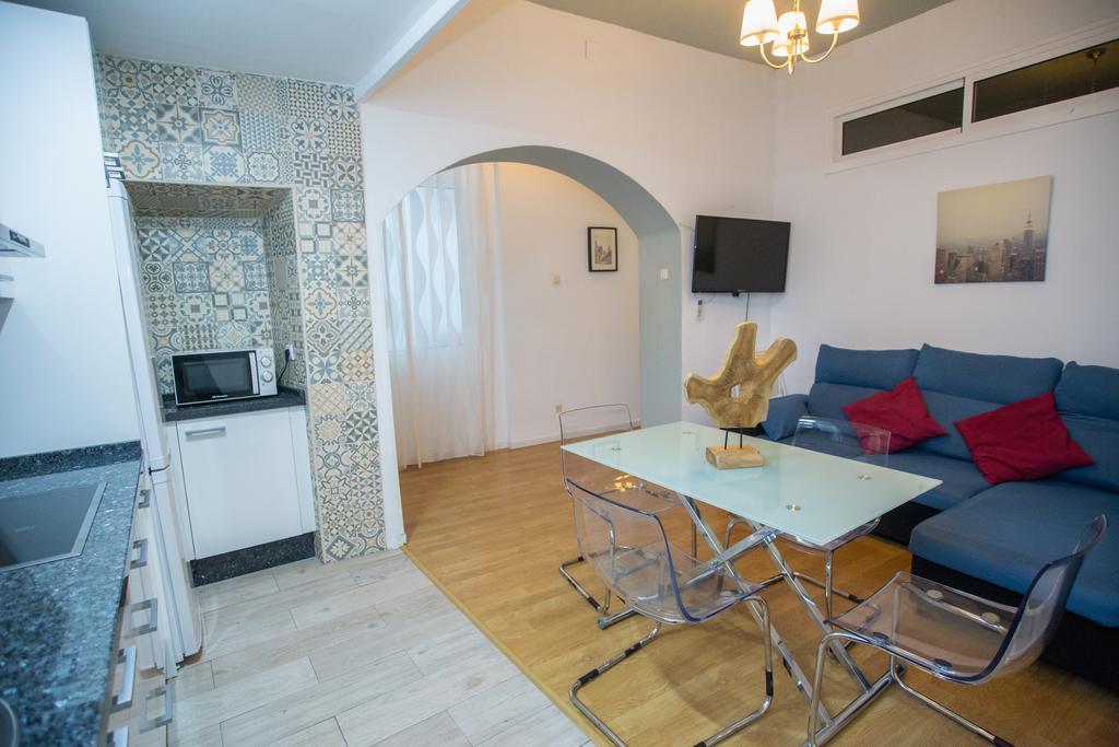 מאלגה Apartamentos Catedral מראה חיצוני תמונה