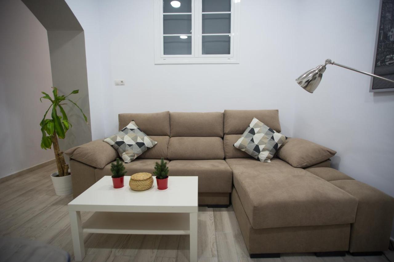 מאלגה Apartamentos Catedral מראה חיצוני תמונה