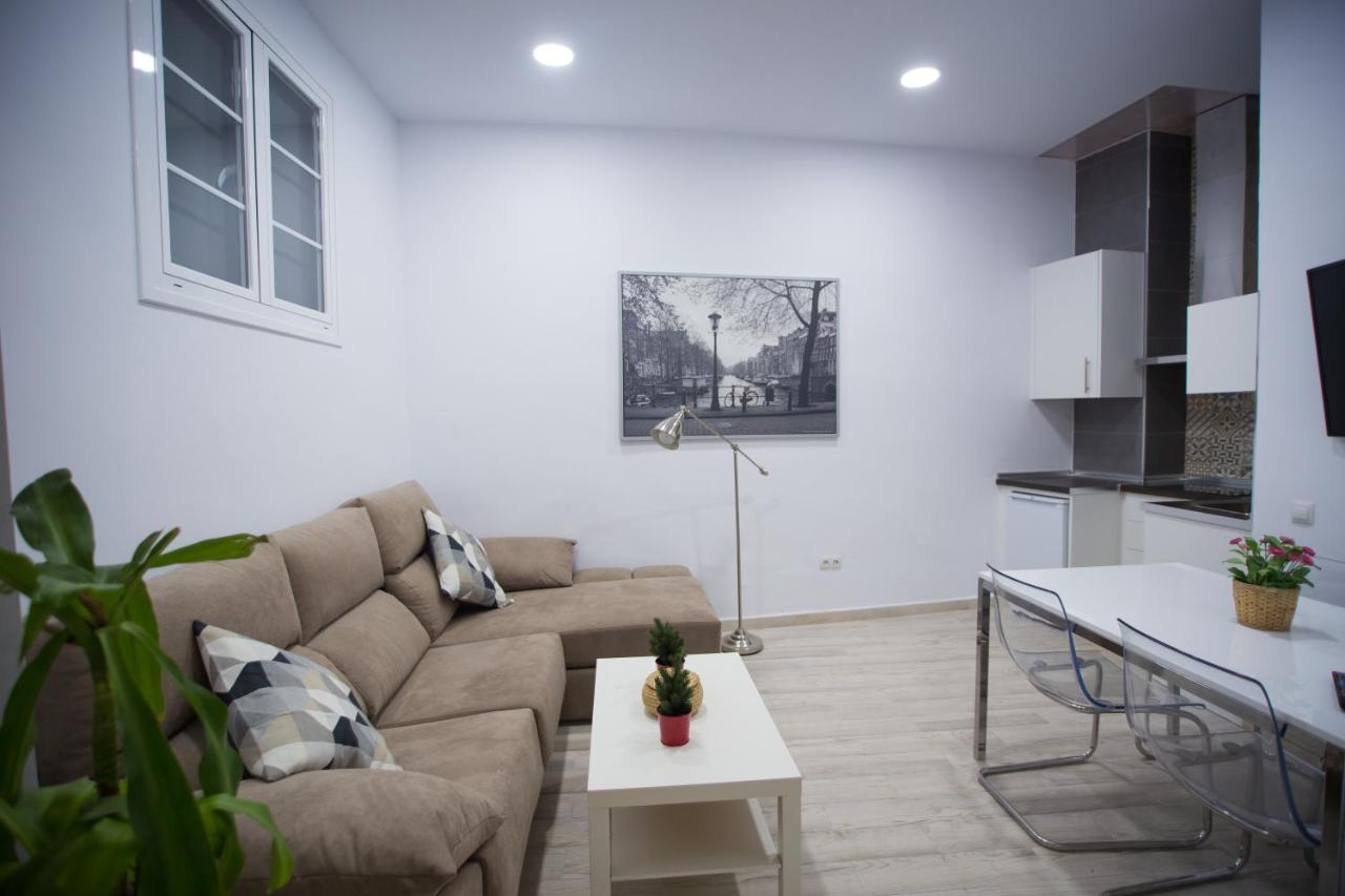 מאלגה Apartamentos Catedral מראה חיצוני תמונה